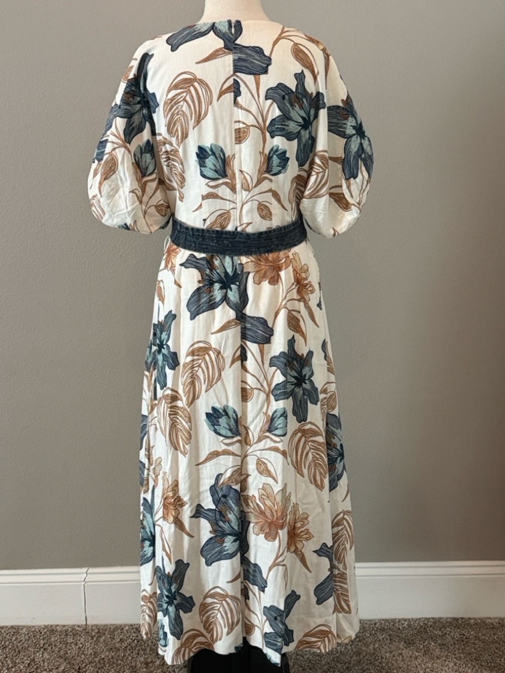Cream Floral Maxi Dress with Puff Sleeves and Contrast Tie - Picture 2 of 10